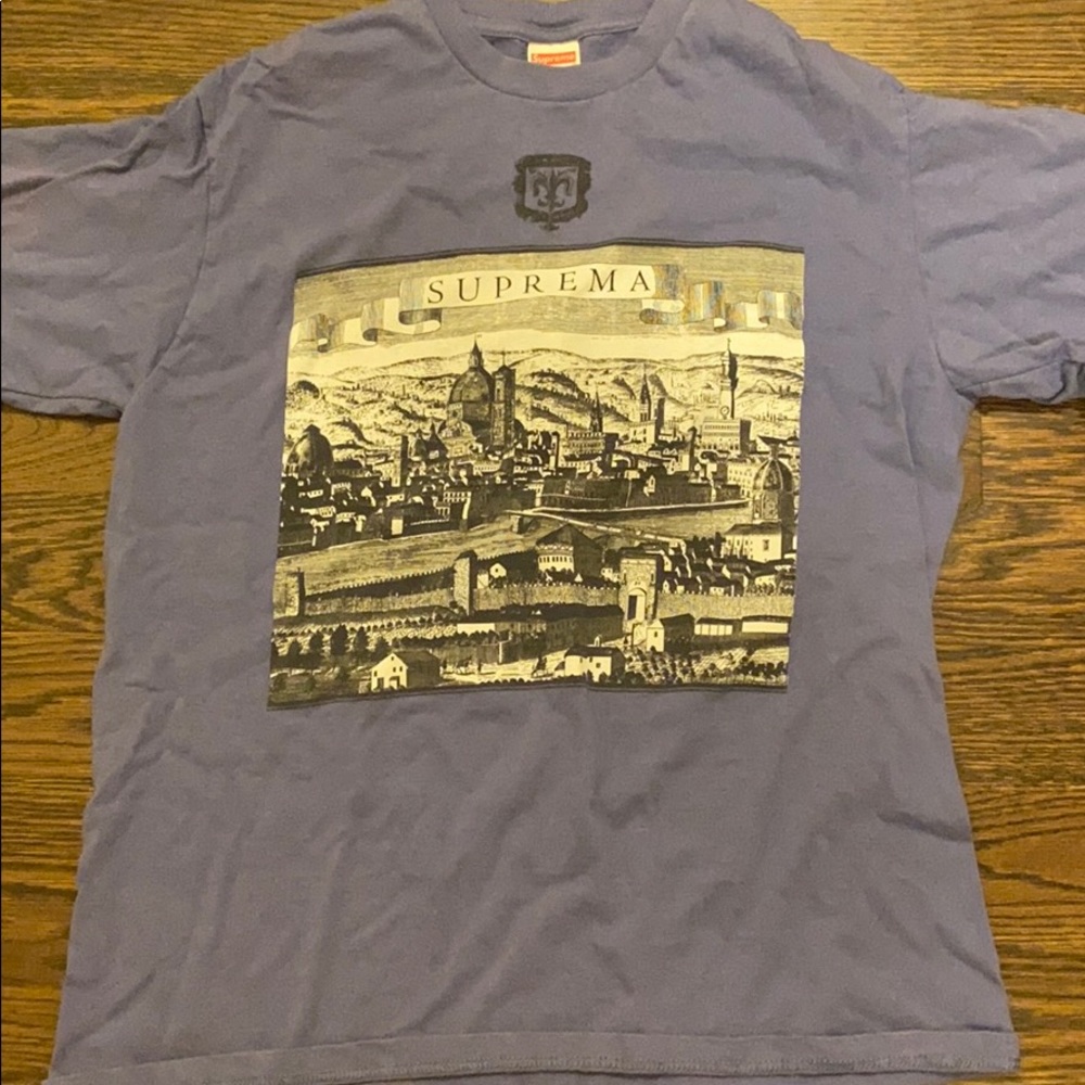 Supreme tee shirt